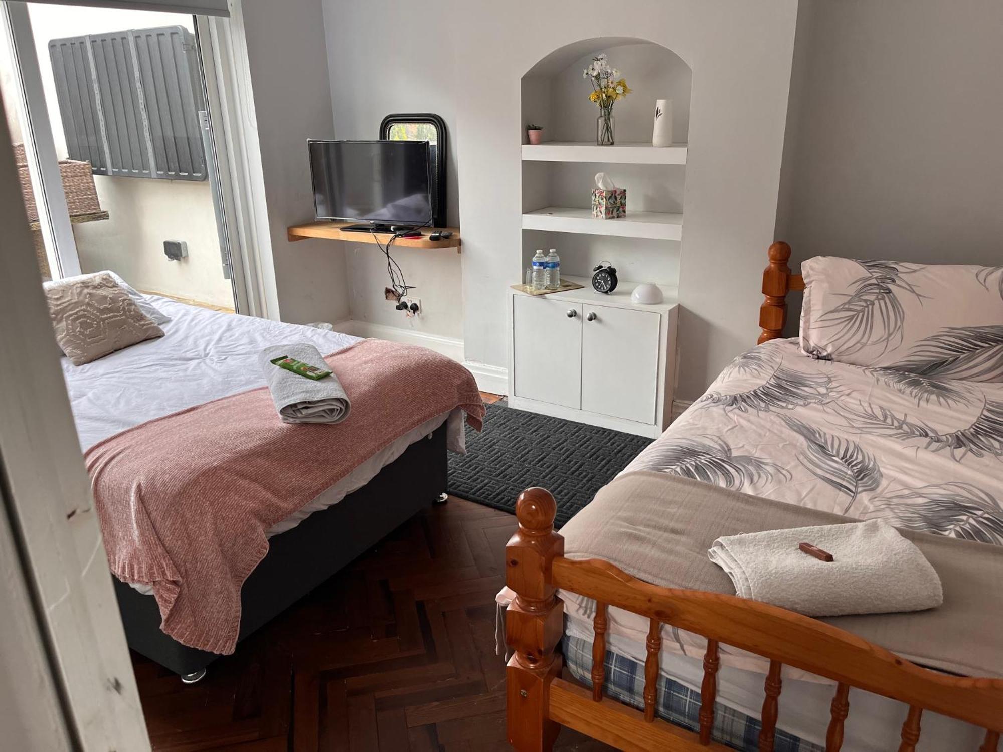 Home From Home Cosy B&B Лондон Екстериор снимка