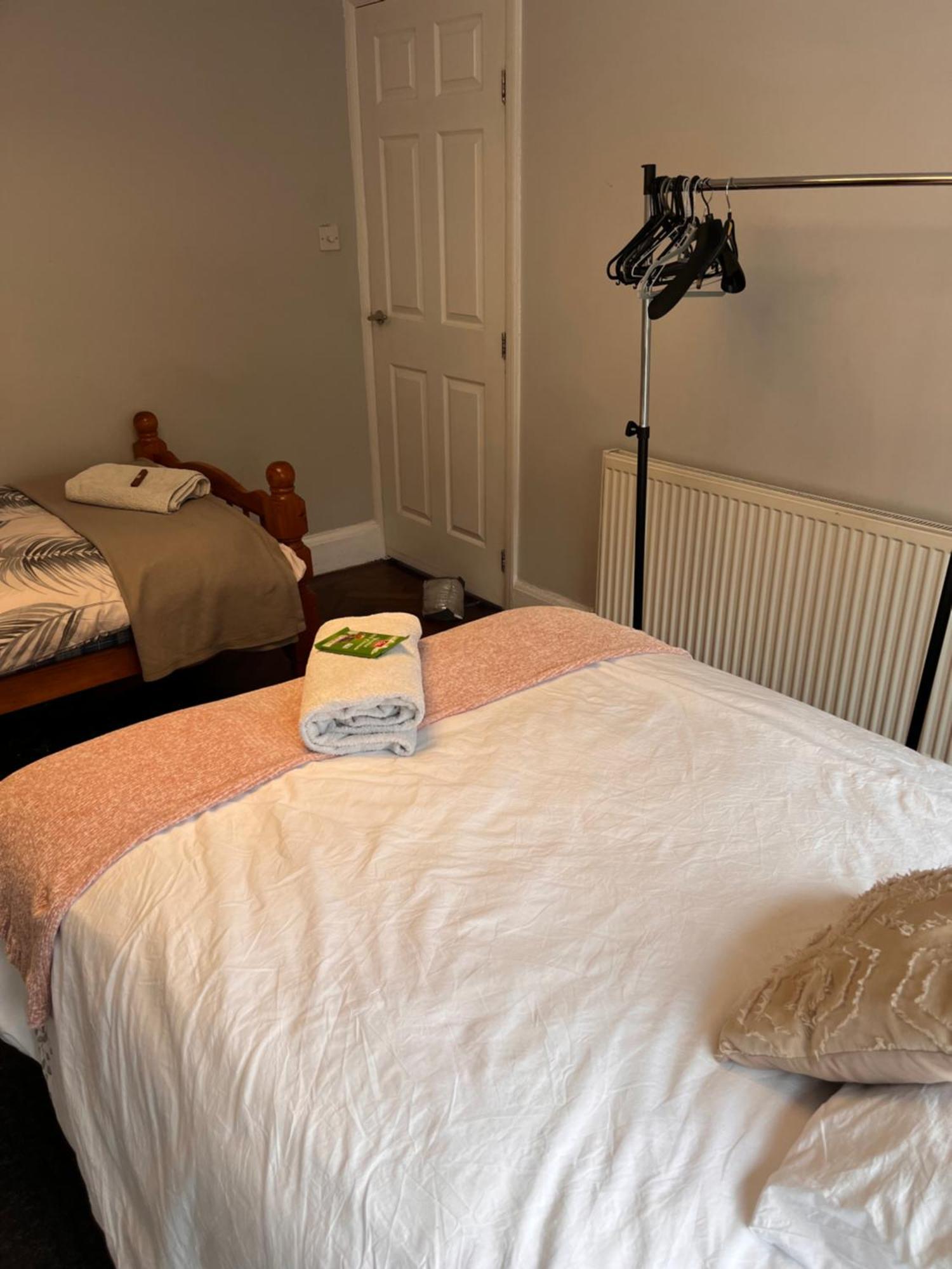 Home From Home Cosy B&B Лондон Екстериор снимка