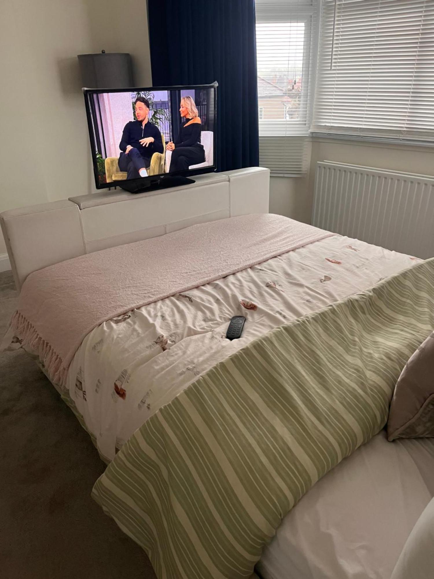 Home From Home Cosy B&B Лондон Екстериор снимка
